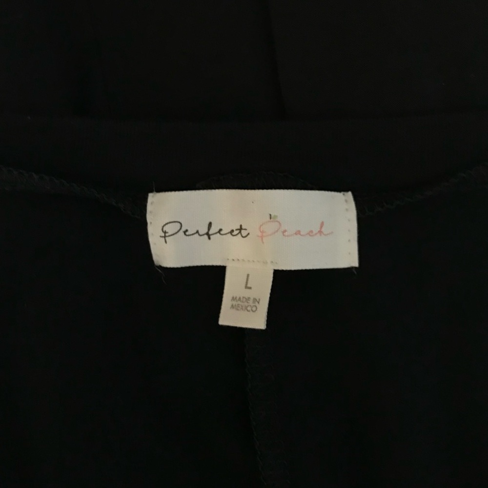 Boutique Women’s XL Perfect Peach Black Lightweight SS Ruffle Sleeve Dress EUC - Picture 11 of 12
